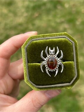 Spider ring sterling silver with amber - size 9